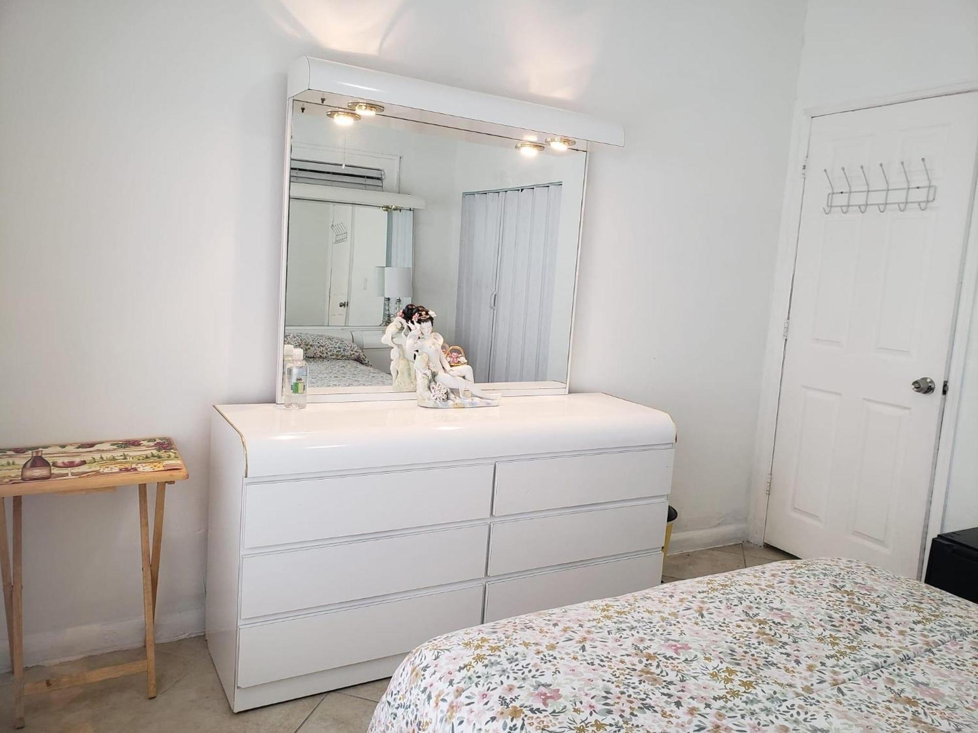 B1 Best Value On Private Bedroom With Private Bathroom In Little Havana, Miami Exterior photo